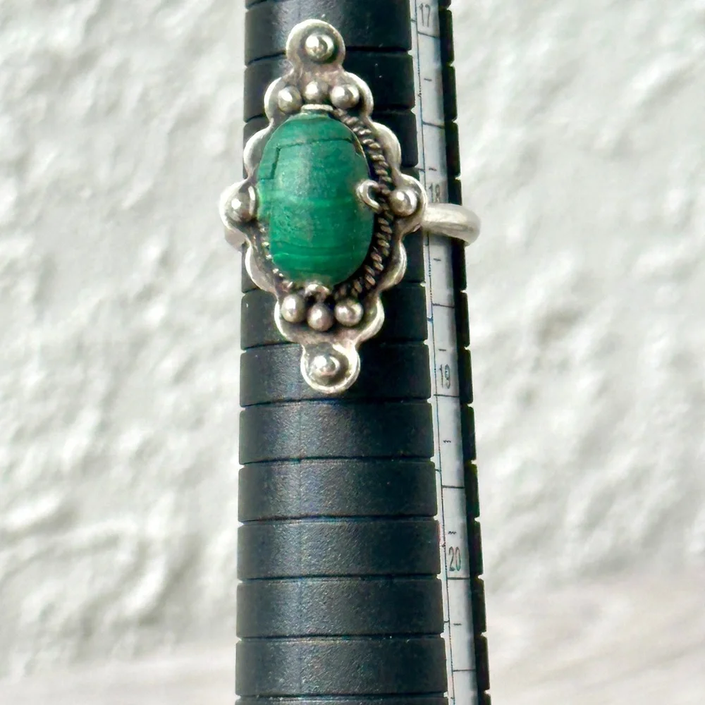 Vintage Sterling Silver 925 Malachite size 7.5 Cracked Stone, Setting Only